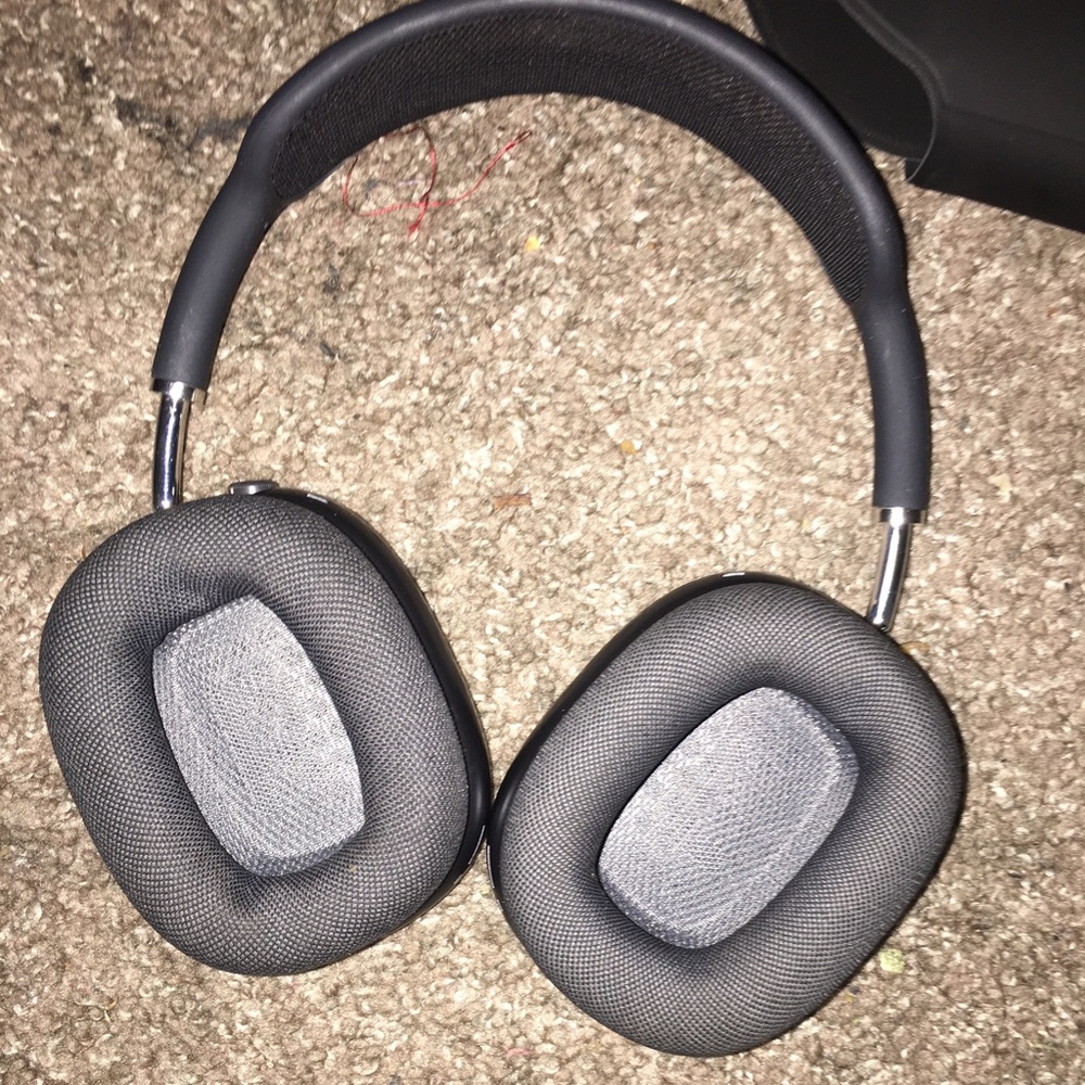 AirPods Pro max